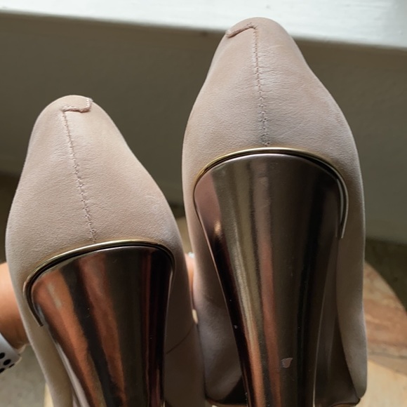 Rose gold Coach wedges in used but good condition - Picture 8 of 9